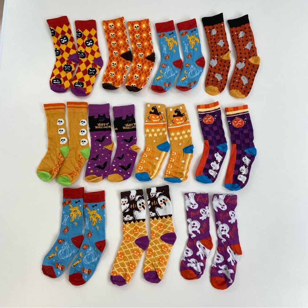 Multiple a Halloween socks pre washed but never worn 11 pairs kids medium